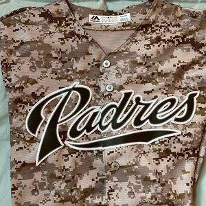 San Diego Padres Men’s XL Majestic Jersey - Cool Base Digital Camo